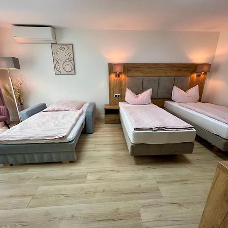 Apartment -Amalia- Mit Klimaanlage & Ueberdachte Terrasse Ergersheim Luaran gambar