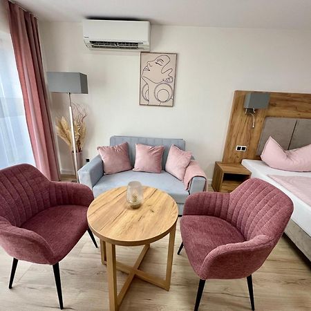 Apartment -Amalia- Mit Klimaanlage & Ueberdachte Terrasse Ergersheim Luaran gambar