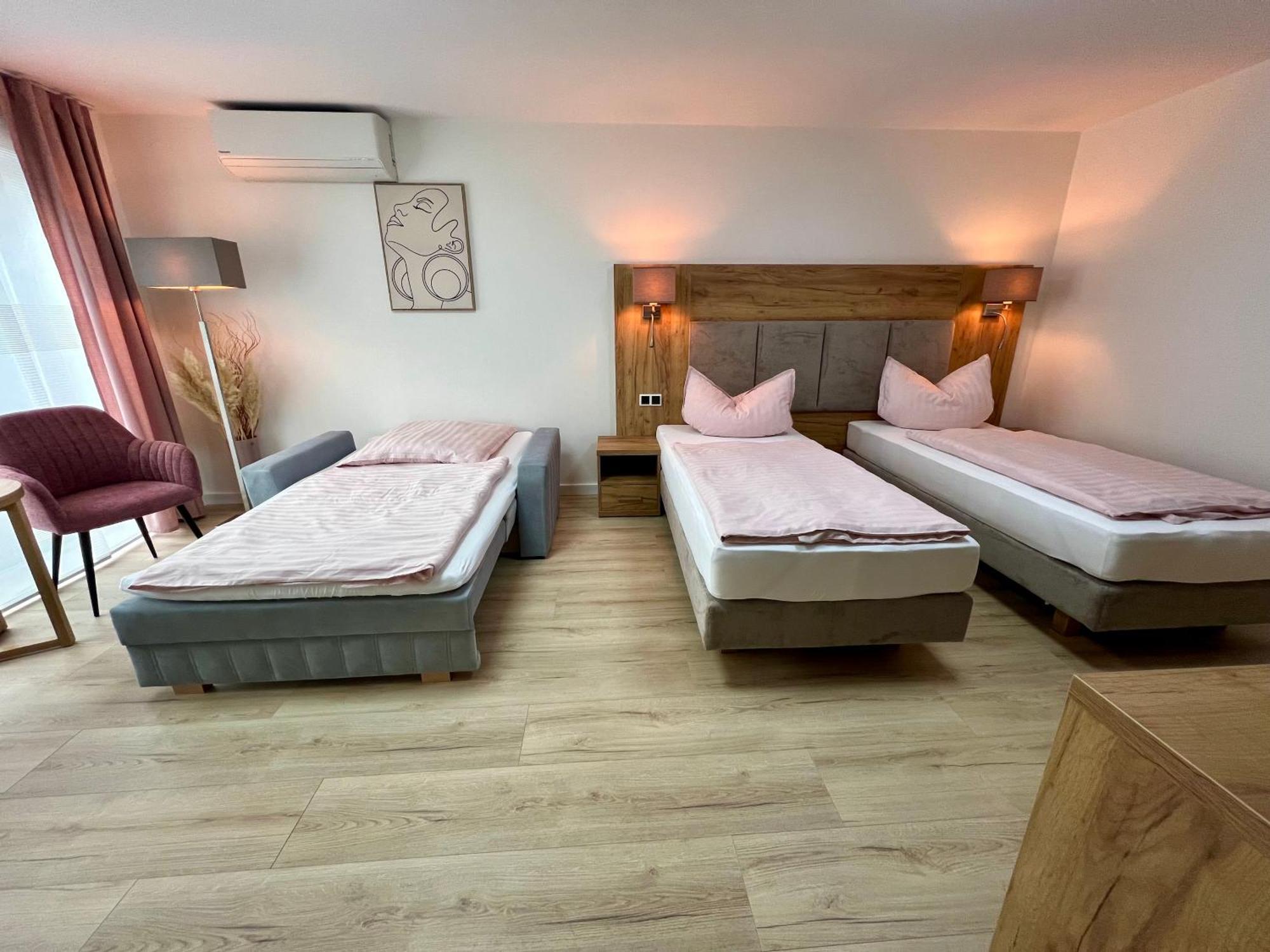 Apartment -Amalia- Mit Klimaanlage & Ueberdachte Terrasse Ergersheim Luaran gambar