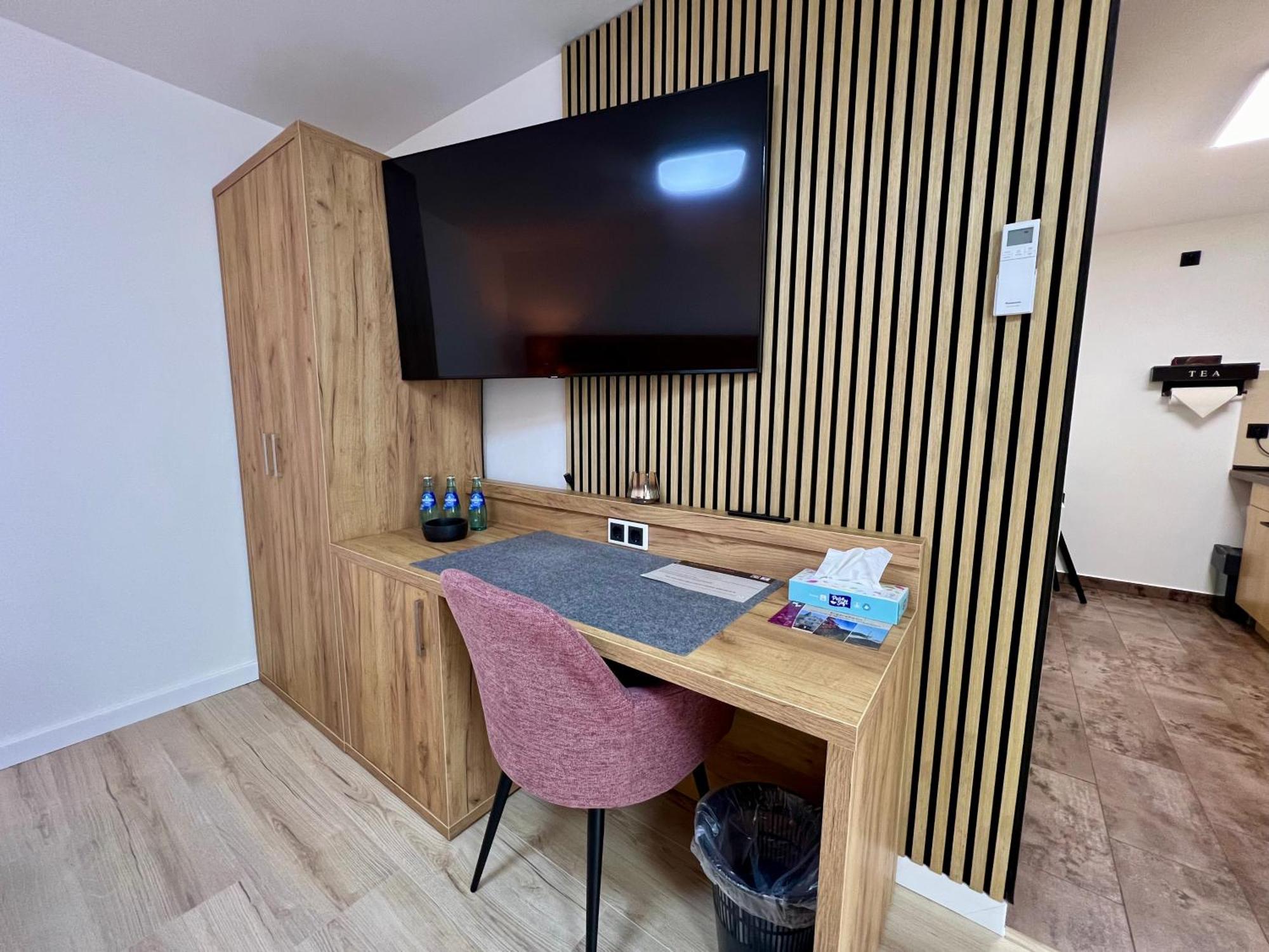 Apartment -Amalia- Mit Klimaanlage & Ueberdachte Terrasse Ergersheim Luaran gambar